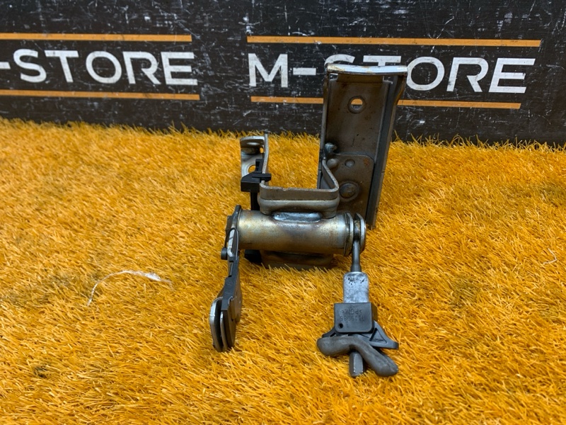 Кронштейн ручного тормоза, 300 рублей, Красноярск