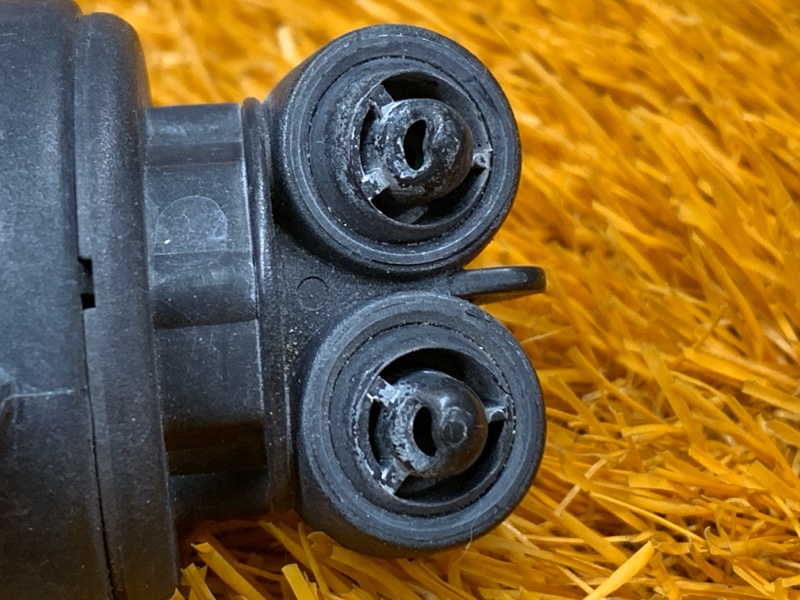 Форсунка омывателя фары, 1000 рублей, Красноярск