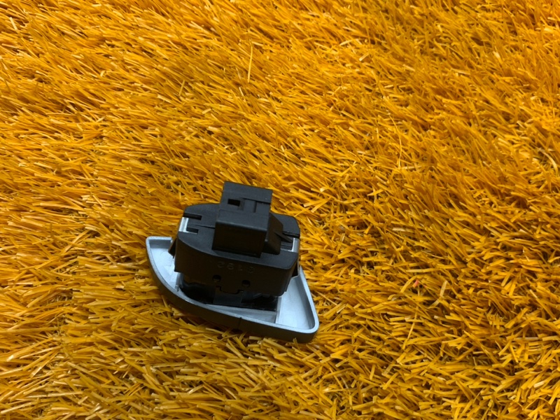 Кнопка центрального замка, 360 рублей, Красноярск