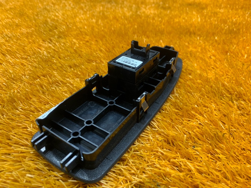 кнопка стеклоподъемника, 200 рублей, Красноярск