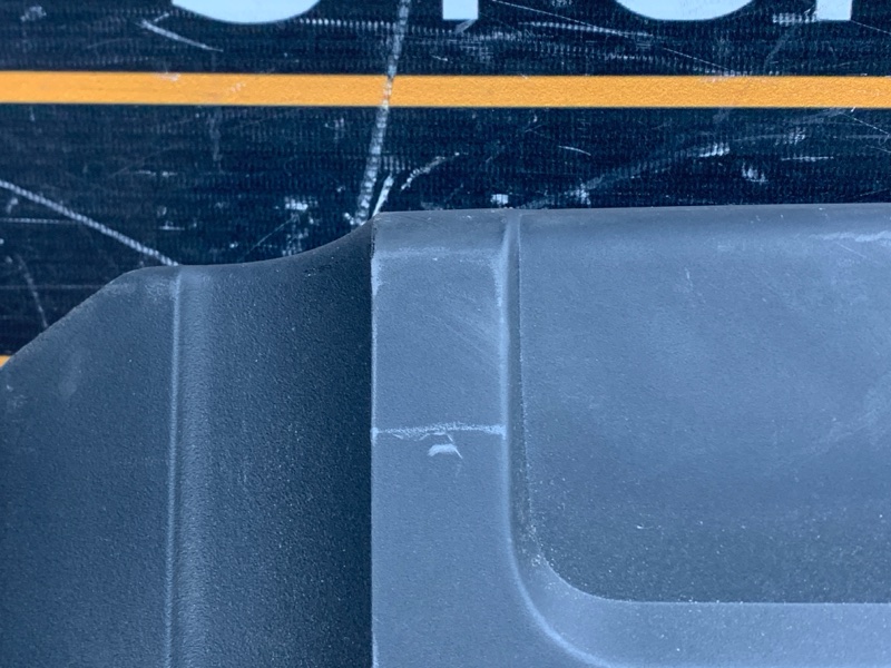 крышка двигателя, 2000 рублей, Красноярск