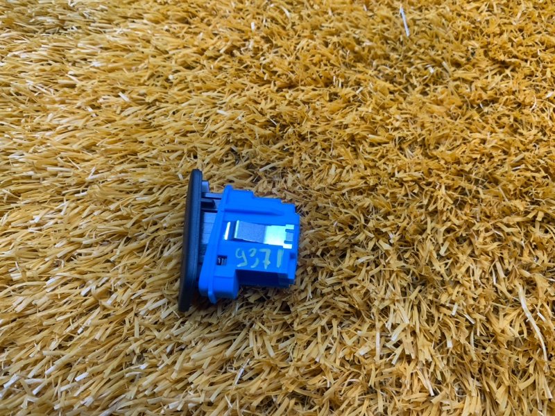 кнопка контроля слепых зон, 600 рублей, Красноярск