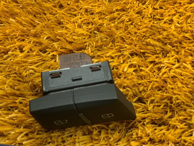 Кнопка центрального замка, 500 рублей, Красноярск