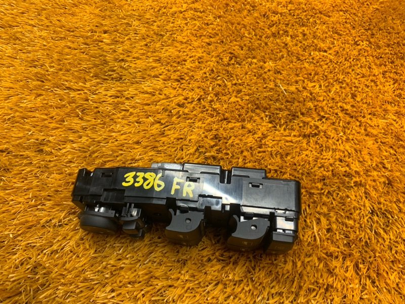 Блок управления стеклоподъемниками, 2000 рублей, Красноярск