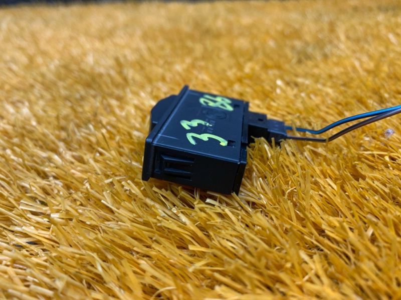 Кнопка открывания багажника, 500 рублей, Красноярск