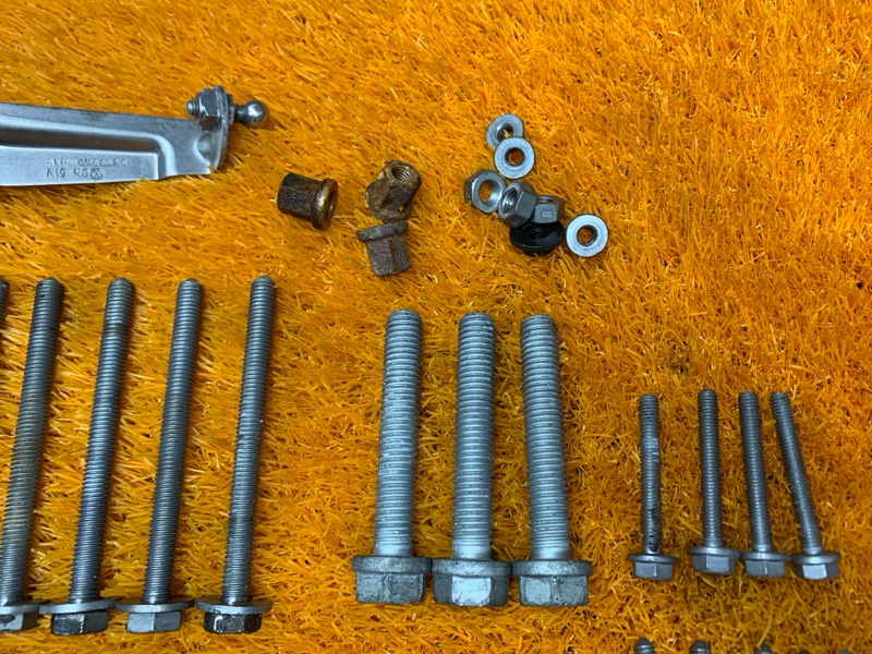 Болты и гайки ДВС, 1150 рублей, Красноярск