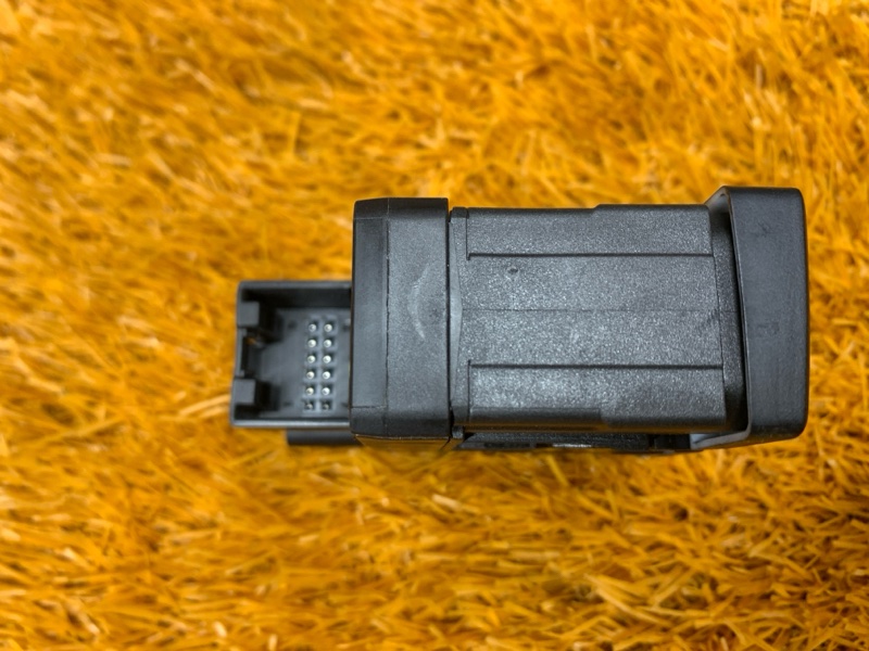 Кнопка стояночного тормоза, 300 рублей, Красноярск