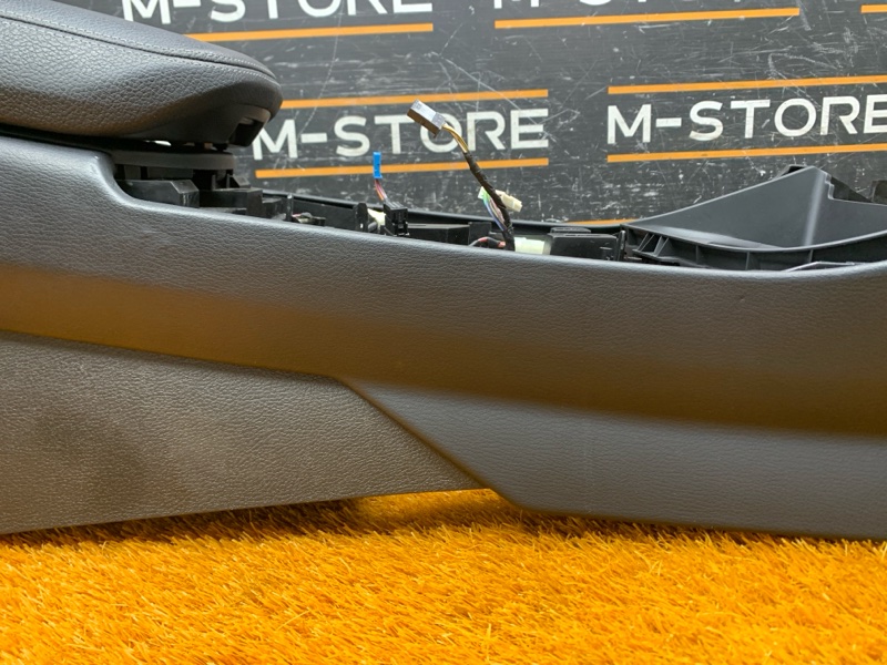 подлокотник, 4430 рублей, Красноярск