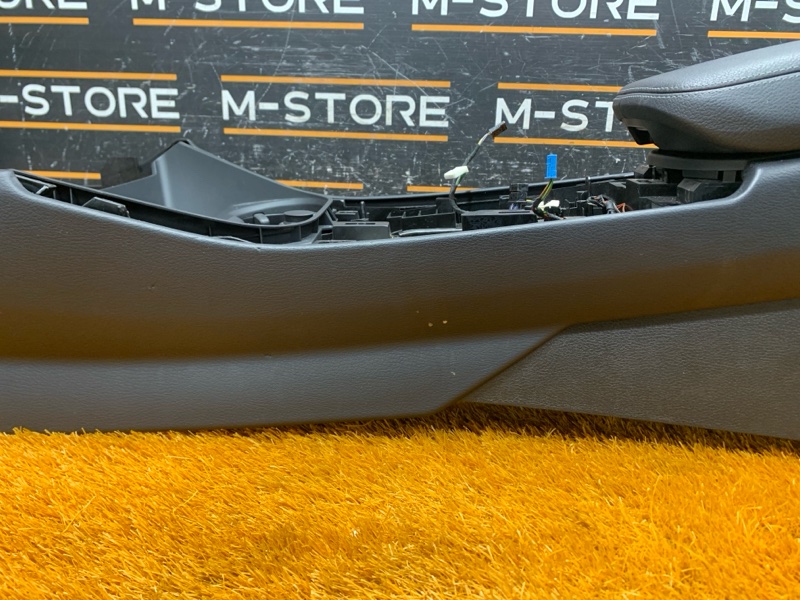 подлокотник, 4430 рублей, Красноярск