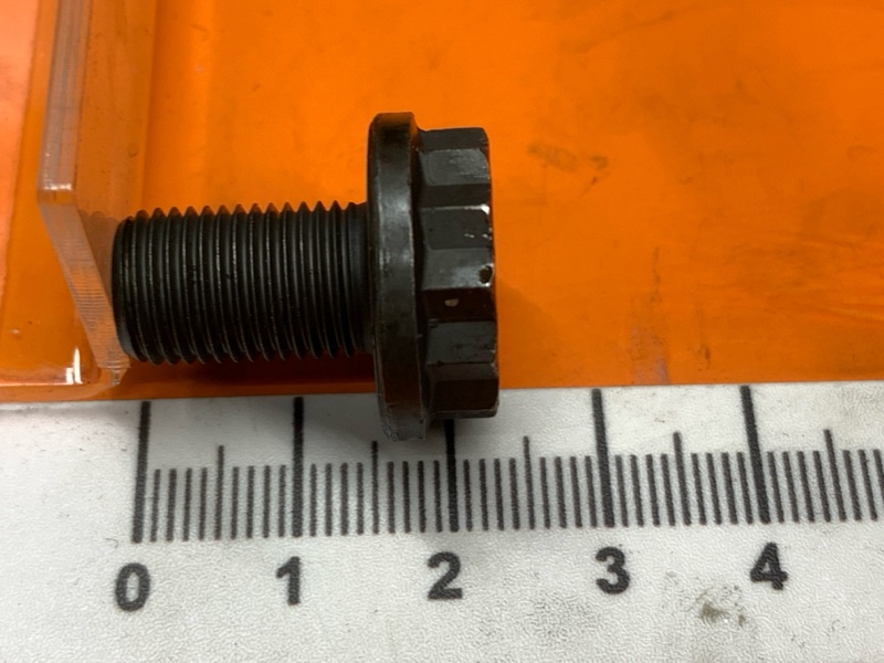 болт гидротрансформатора, 260 рублей, Красноярск