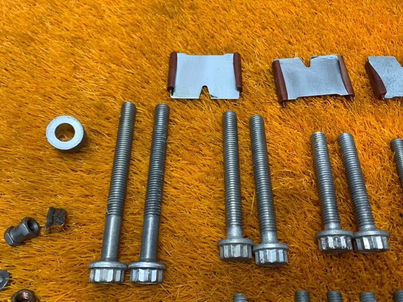 Болты и гайки ДВС, 830 рублей, Красноярск