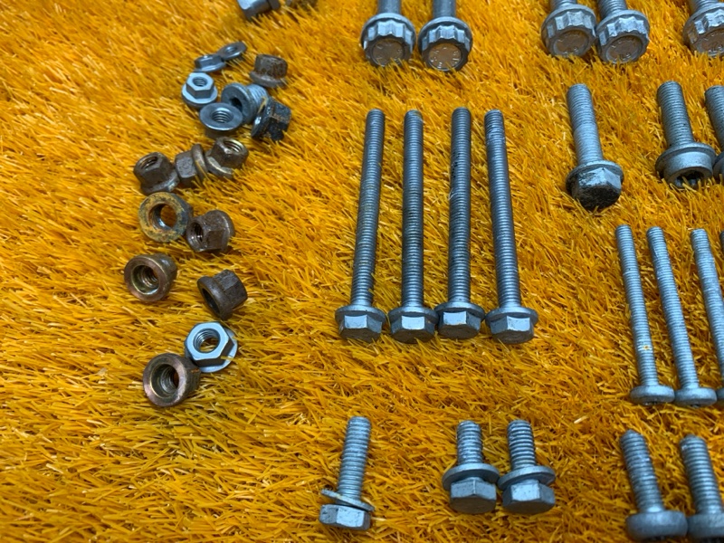 Болты и гайки ДВС, 830 рублей, Красноярск