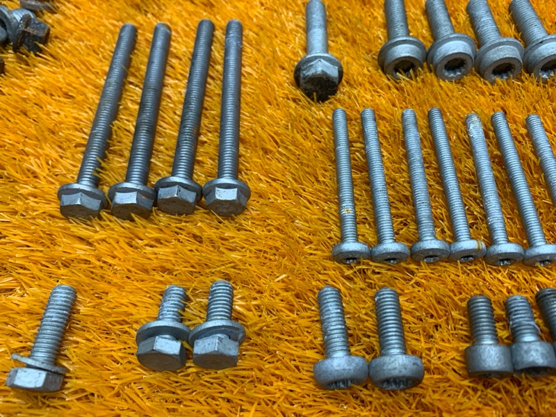 Болты и гайки ДВС, 830 рублей, Красноярск