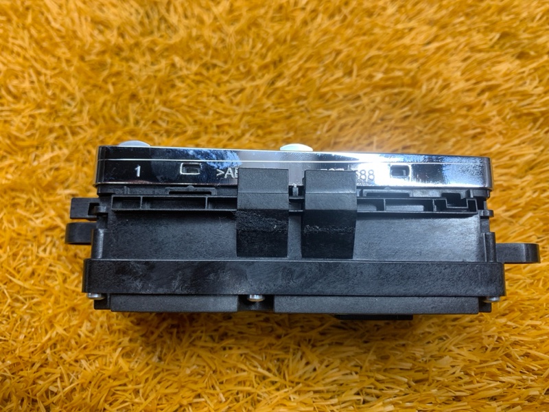 Блок управления стеклоподъемниками, 1000 рублей, Красноярск