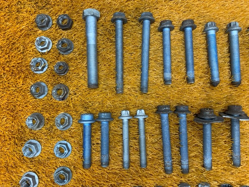 Болты и гайки задней подвески, 800 рублей, Красноярск