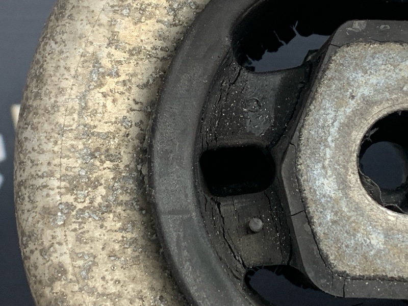 Балка поперечная (подрамник), 1700 рублей, Красноярск