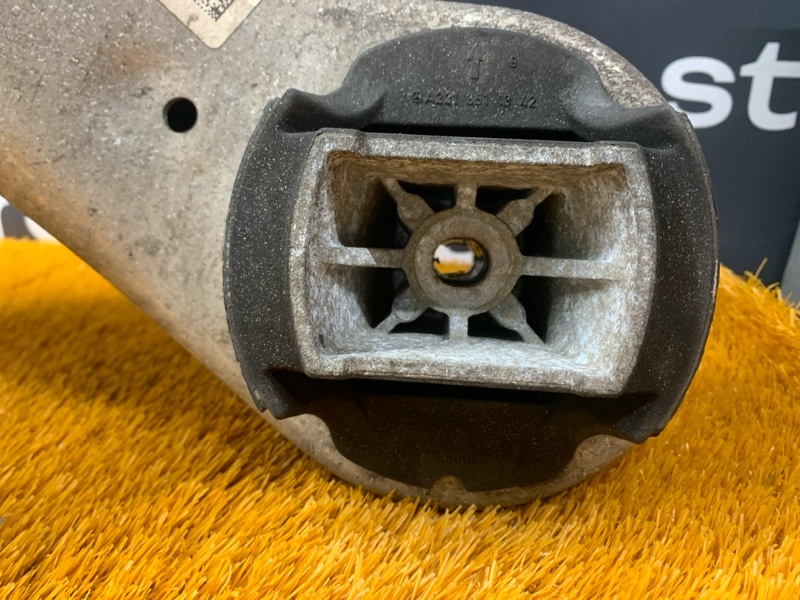 Балка поперечная (подрамник), 1700 рублей, Красноярск