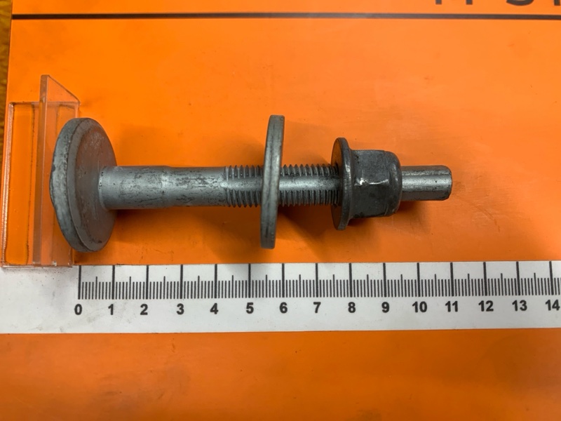 Болт развальный, 1000 рублей, Красноярск