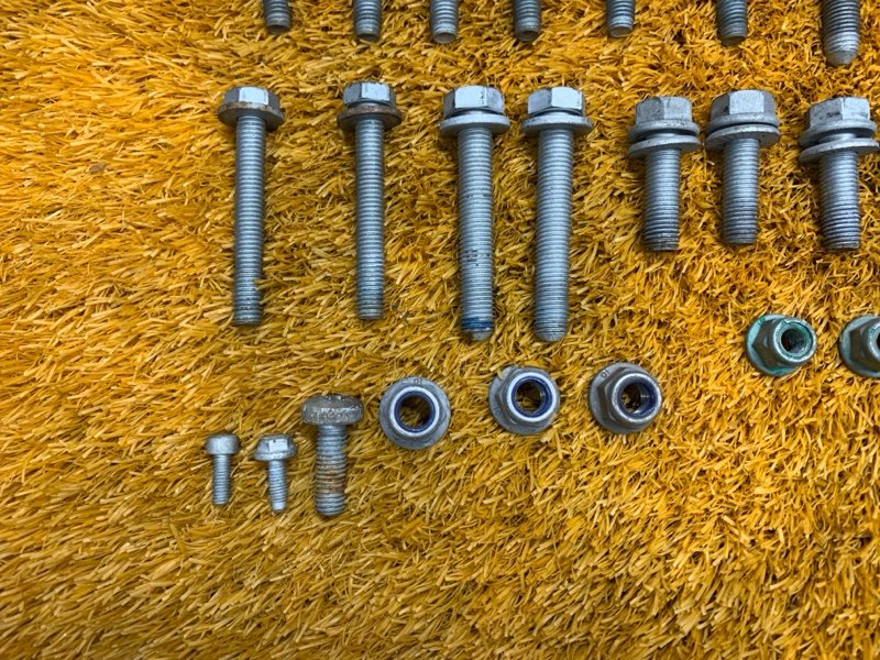 Болты и гайки задней подвески, 1240 рублей, Красноярск