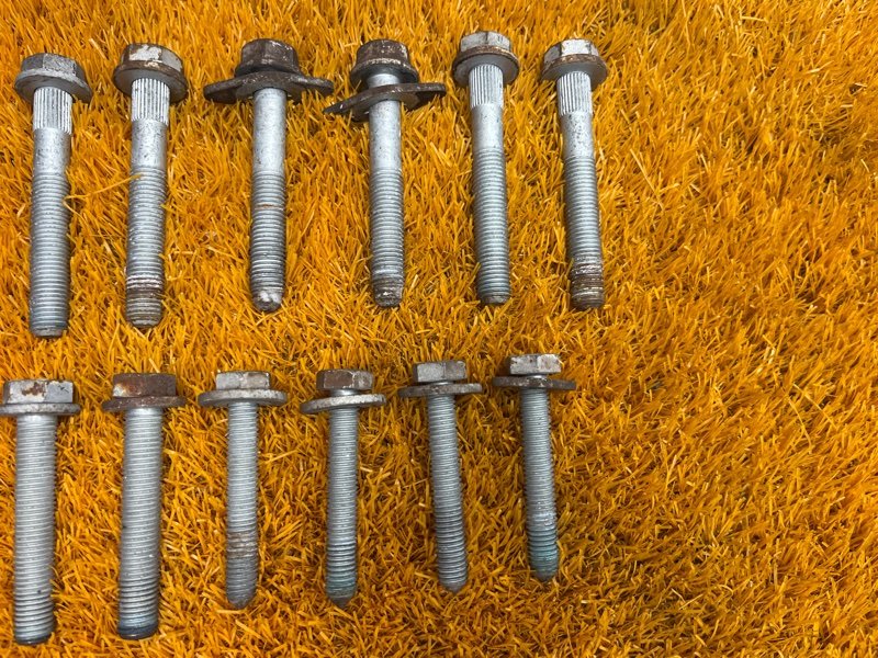 Болты и гайки задней подвески, 700 рублей, Красноярск