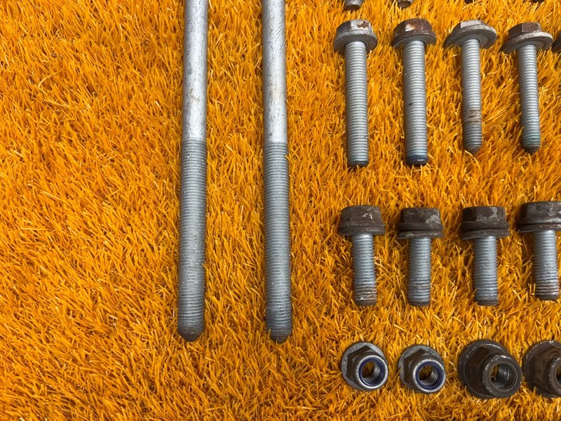 Болты и гайки задней подвески, 700 рублей, Красноярск