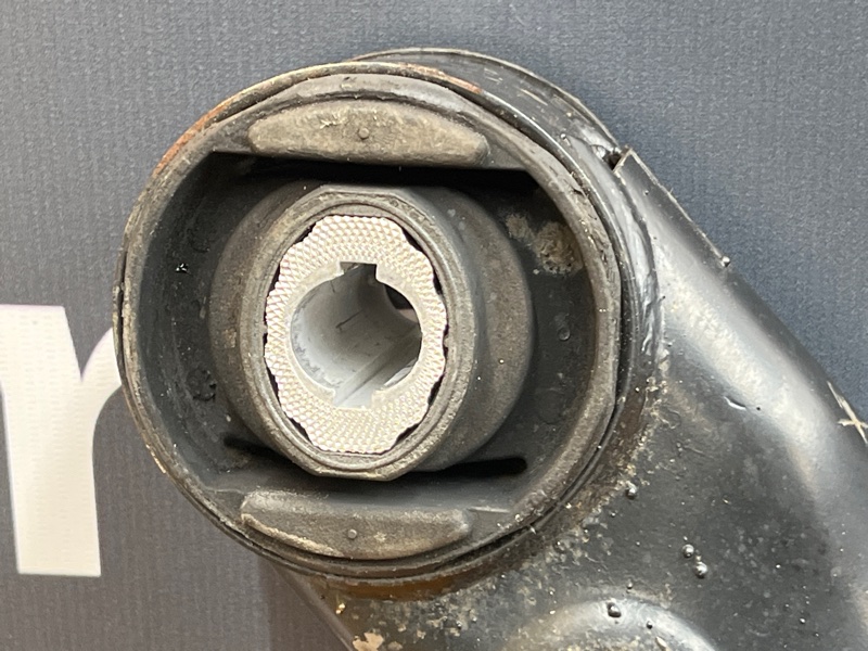 Балка поперечная (подрамник), 1850 рублей, Красноярск