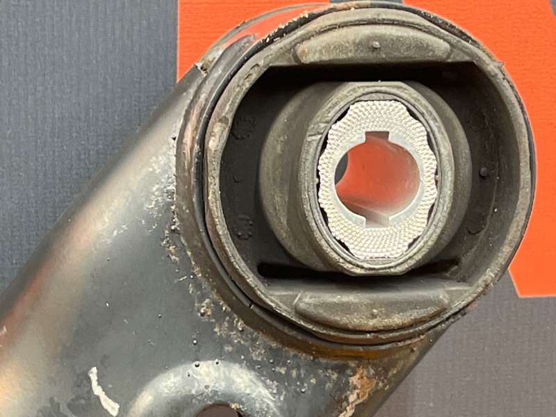 Балка поперечная (подрамник), 1850 рублей, Красноярск