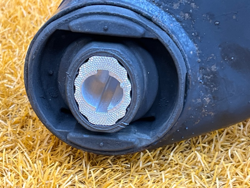 Балка поперечная (подрамник), 1850 рублей, Красноярск