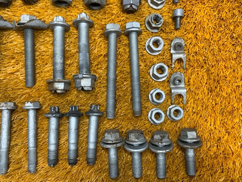 Болты и гайки задней подвески, 830 рублей, Красноярск