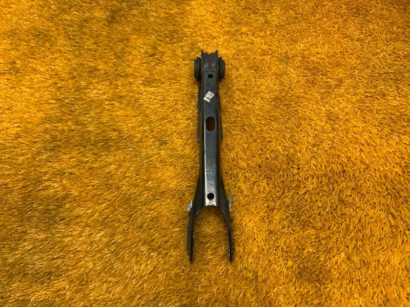 Рычаг подвески верхний, 1000 рублей, Красноярск