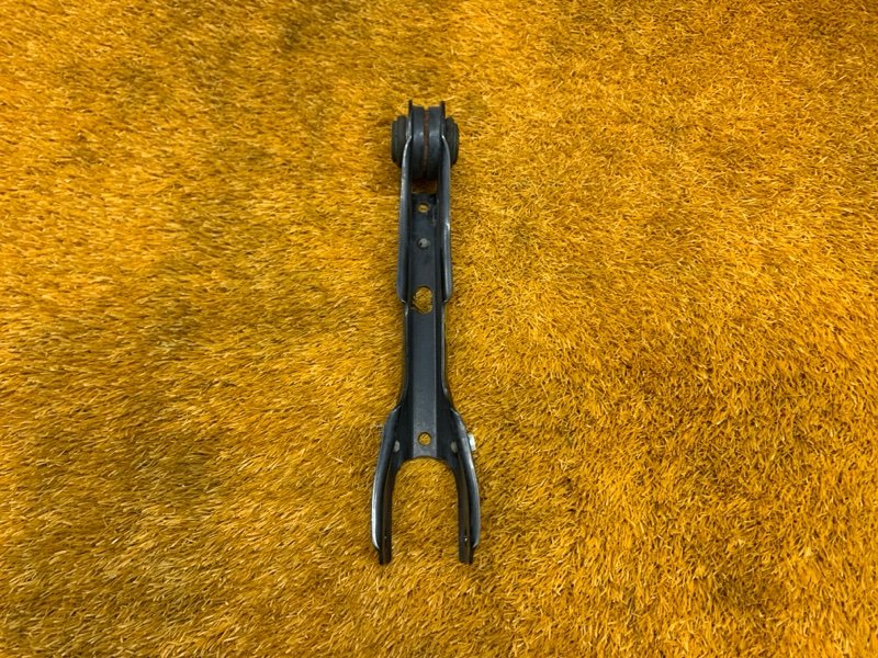 Рычаг подвески верхний, 1000 рублей, Красноярск