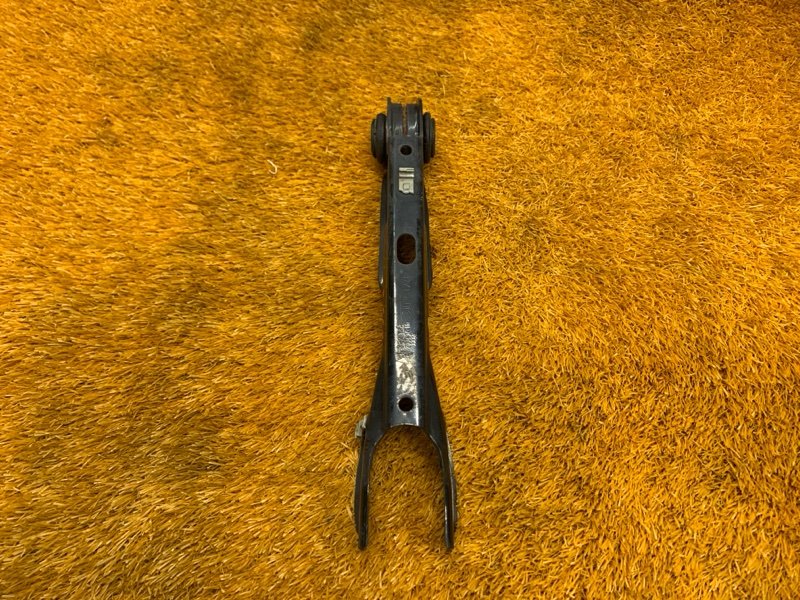 Рычаг подвески верхний, 1000 рублей, Красноярск