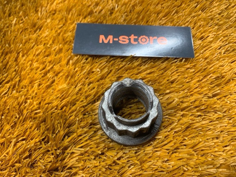 Гайка привода, 100 рублей, Красноярск