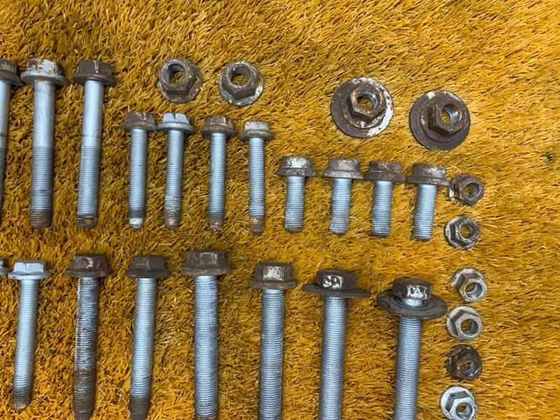 Болты и гайки задней подвески, 830 рублей, Красноярск