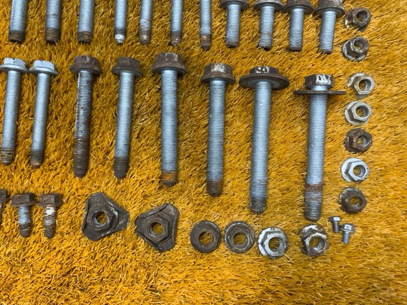 Болты и гайки задней подвески, 830 рублей, Красноярск
