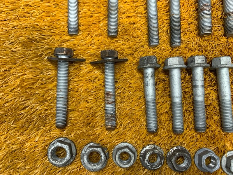 болт подвески, 830 рублей, Красноярск