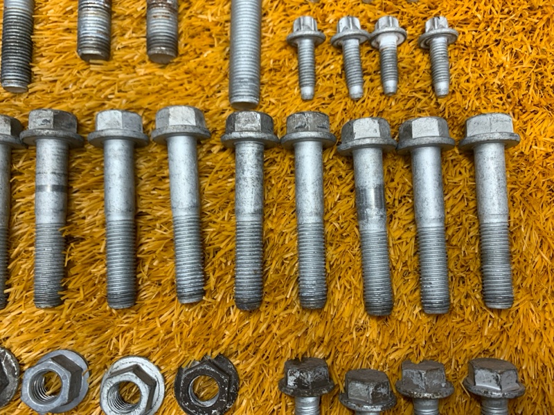 болт подвески, 830 рублей, Красноярск