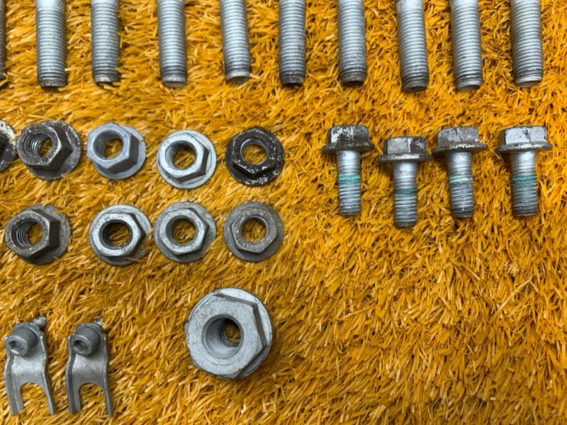 болт подвески, 830 рублей, Красноярск