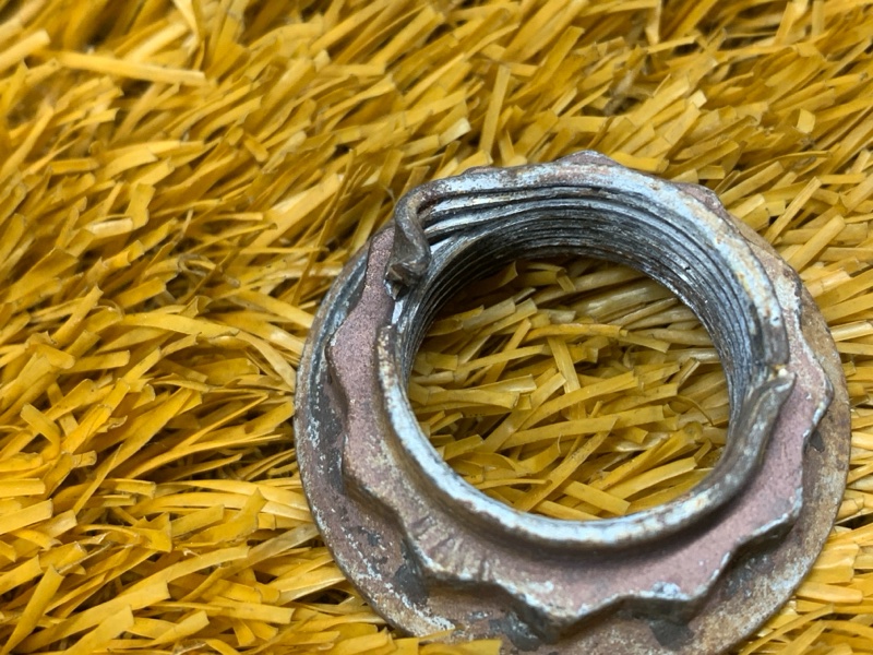 Гайка привода, 100 рублей, Красноярск