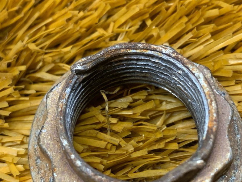 Гайка привода, 100 рублей, Красноярск