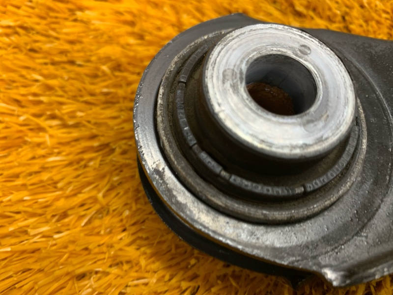 Рычаг подвески верхний, 1000 рублей, Красноярск