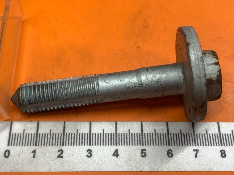 Болт развальный, 600 рублей, Красноярск