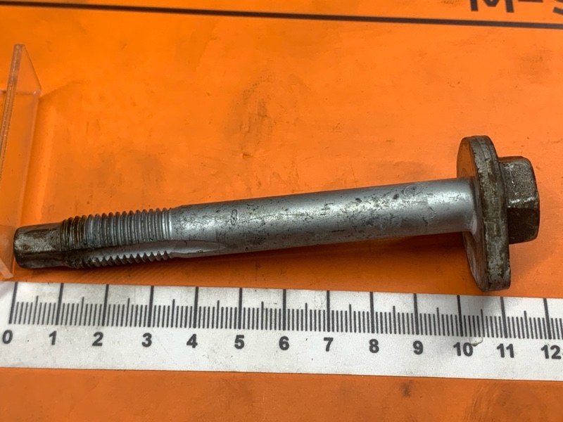 Болт развальный, 600 рублей, Красноярск