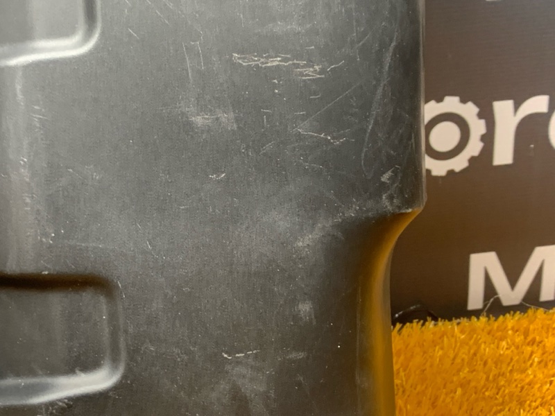 крышка двигателя, 2000 рублей, Красноярск