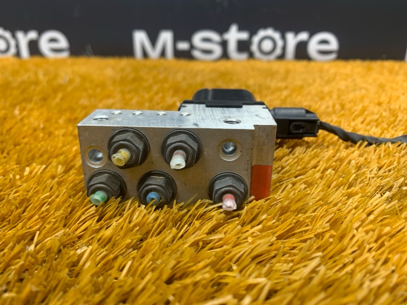 Блок клапанов пневмоподвески, 4900 рублей, Красноярск