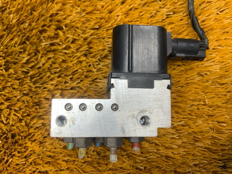 Блок клапанов пневмоподвески, 4900 рублей, Красноярск