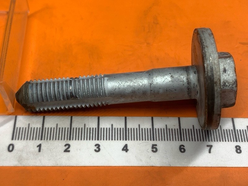 Болт развальный, 600 рублей, Красноярск