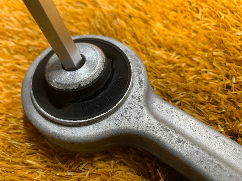 Рычаг подвески верхний, 500 рублей, Красноярск