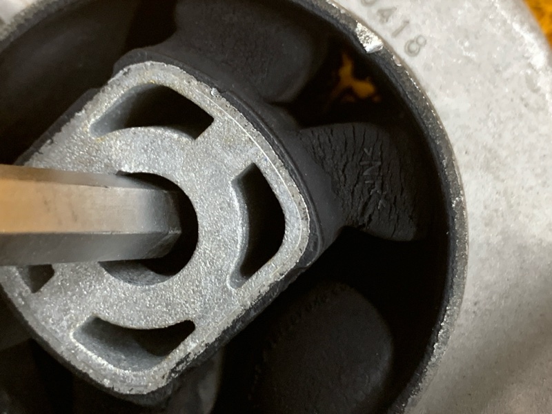 Рычаг подвески нижний, 2220 рублей, Красноярск