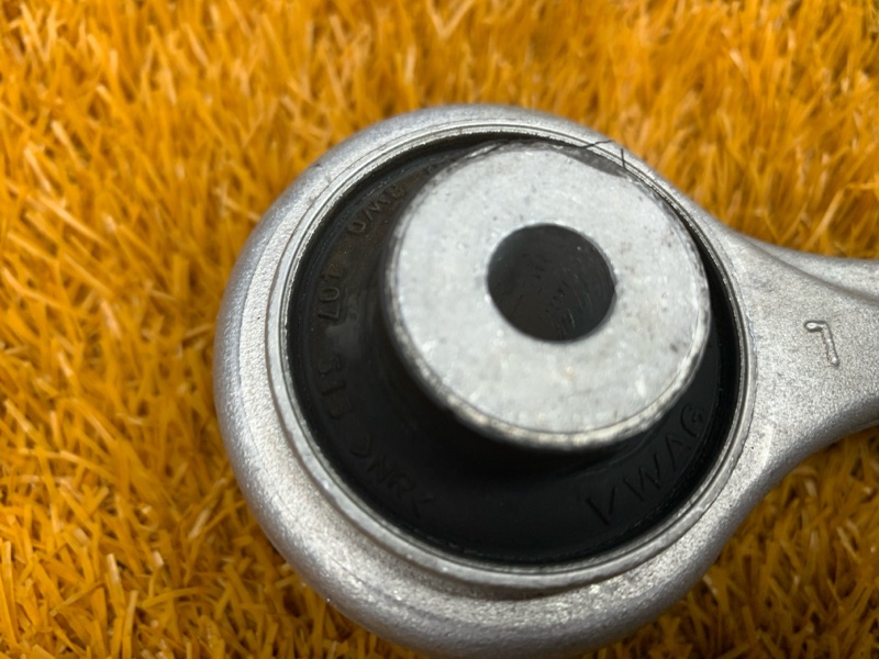 Рычаг подвески верхний, 2310 рублей, Красноярск